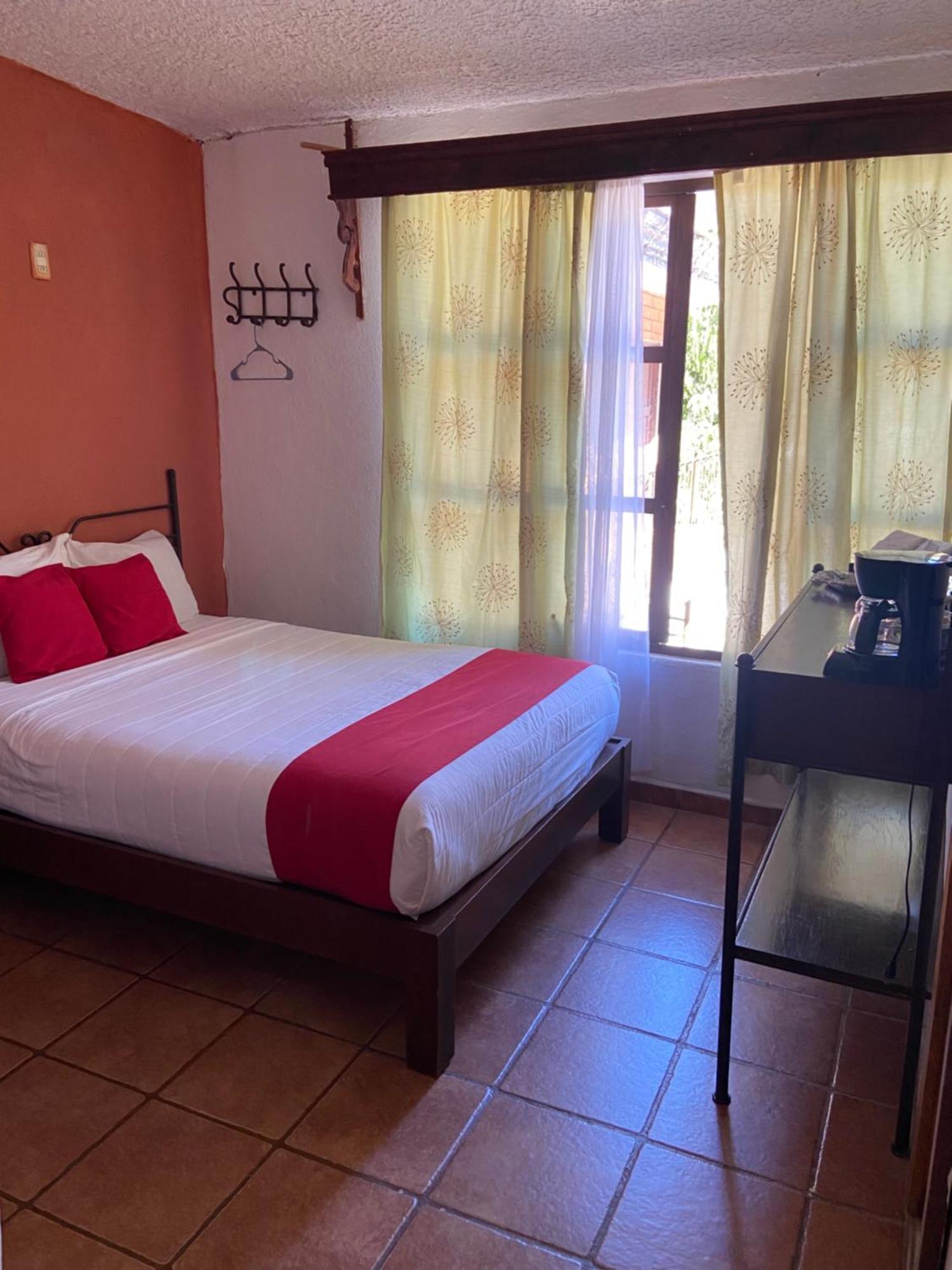 Hotel De Cervantes San Sebastián del Oeste Oda fotoğraf